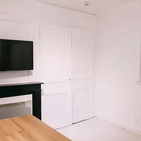 Charming Neighborhood Moulins Apartman *