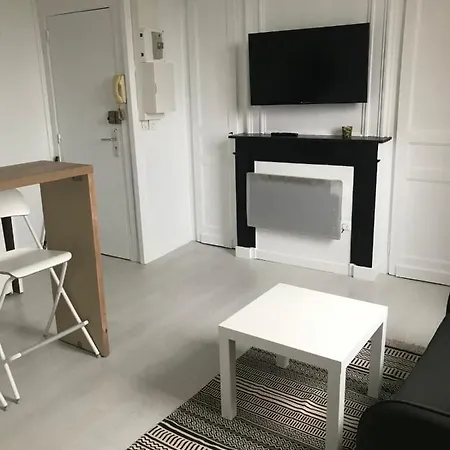 Apartman Charming Neighborhood Moulins *